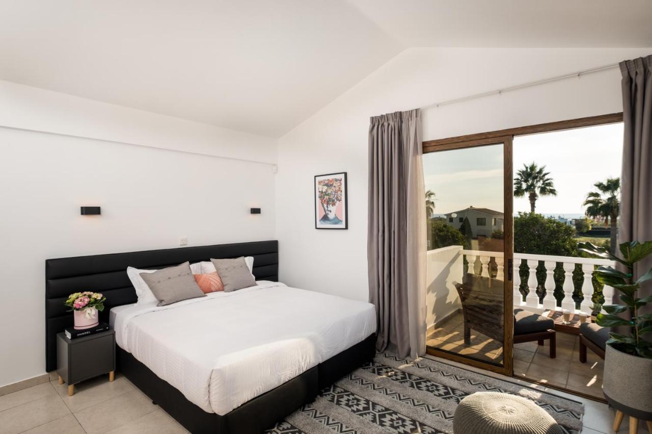 Cocoon Luxury Villa In Coral Bay-3 Min To Beach Peyia Exterior photo