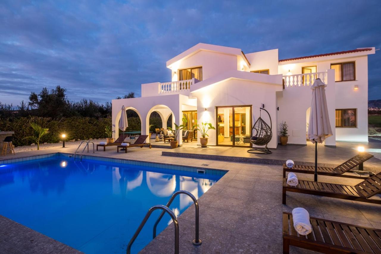 Cocoon Luxury Villa In Coral Bay-3 Min To Beach Peyia Exterior photo