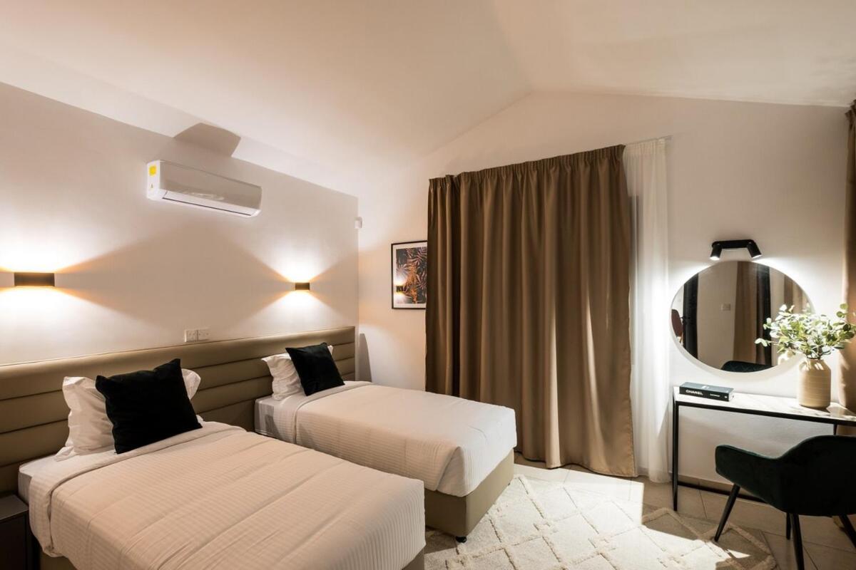 Cocoon Luxury Villa In Coral Bay-3 Min To Beach Peyia Exterior photo