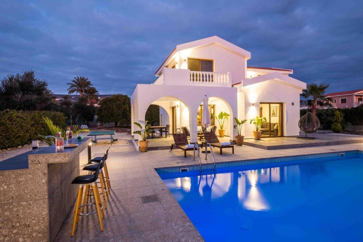 Cocoon Luxury Villa In Coral Bay-3 Min To Beach Peyia Exterior photo