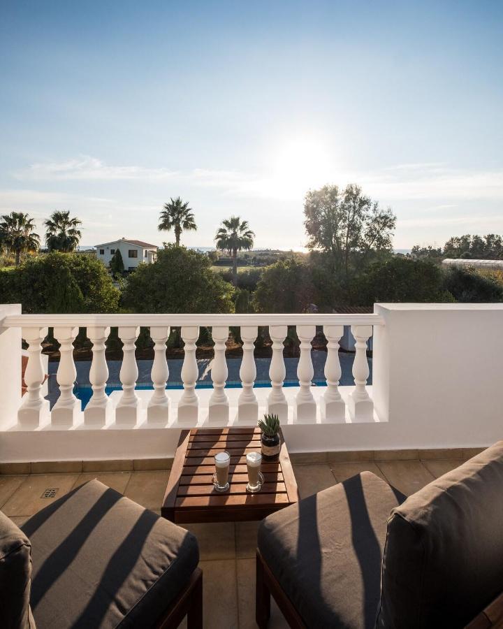 Cocoon Luxury Villa In Coral Bay-3 Min To Beach Peyia Exterior photo