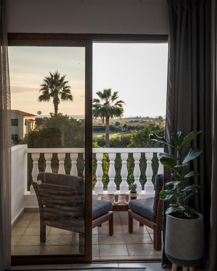 Cocoon Luxury Villa In Coral Bay-3 Min To Beach Peyia Exterior photo